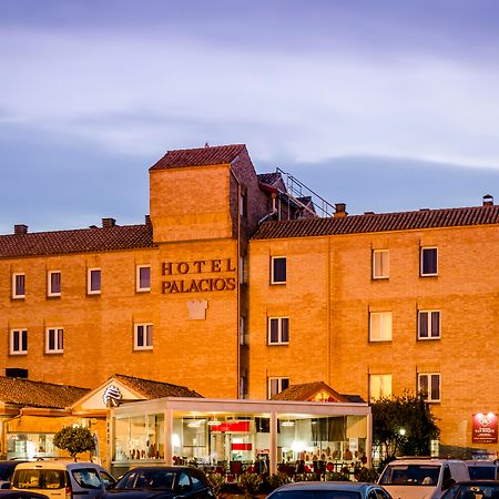 Hotel Palacios Alfaro Exterior foto