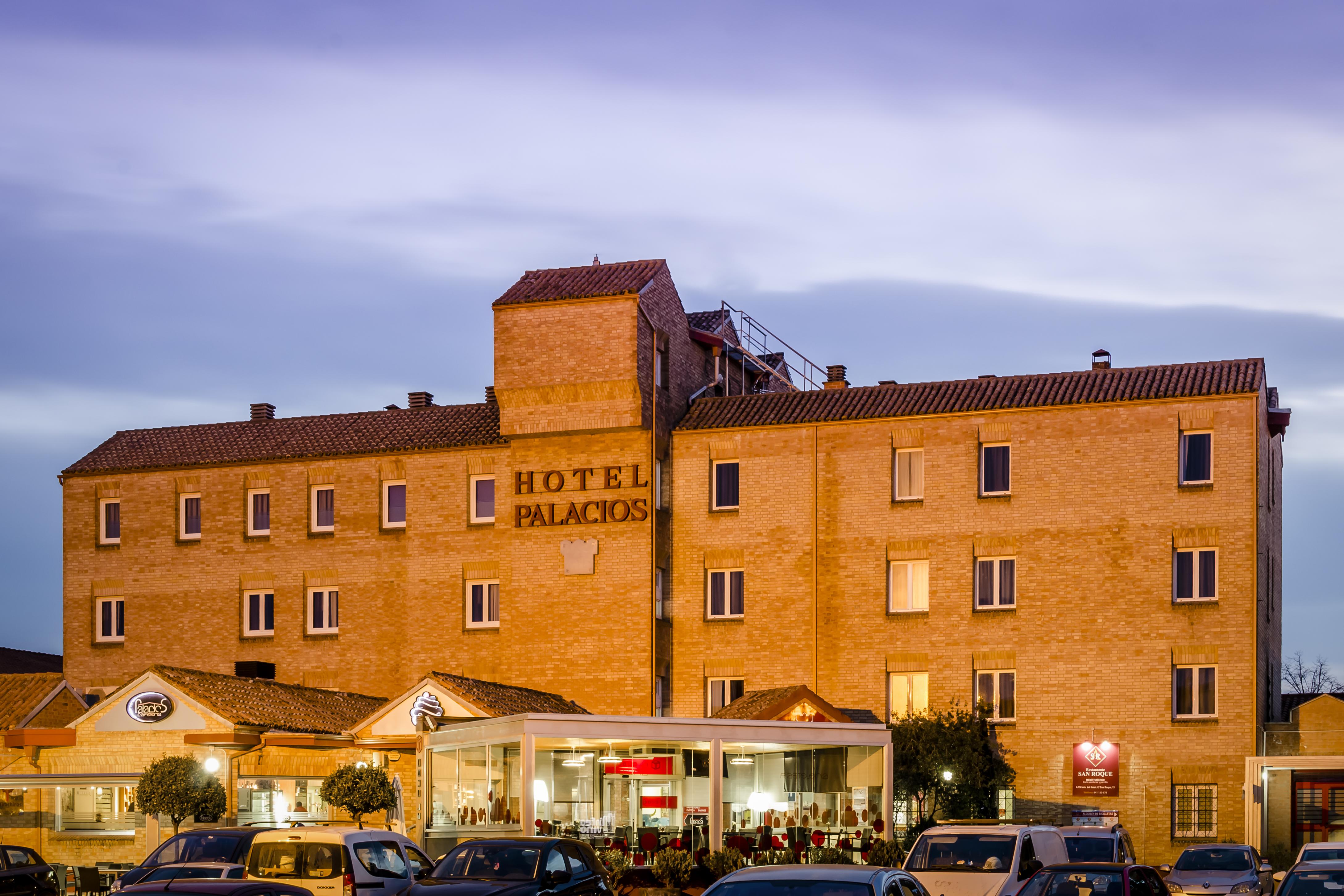 Hotel Palacios Alfaro Exterior foto