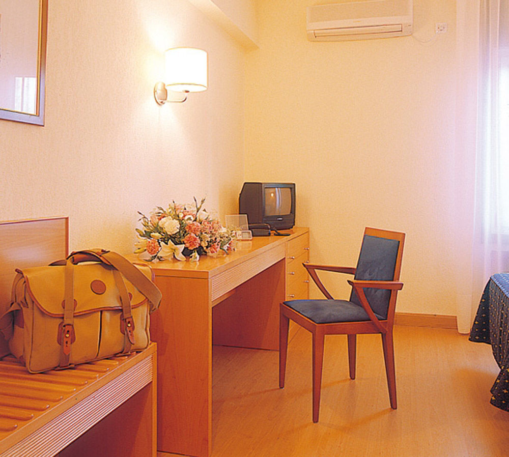 Hotel Palacios Alfaro Cameră foto